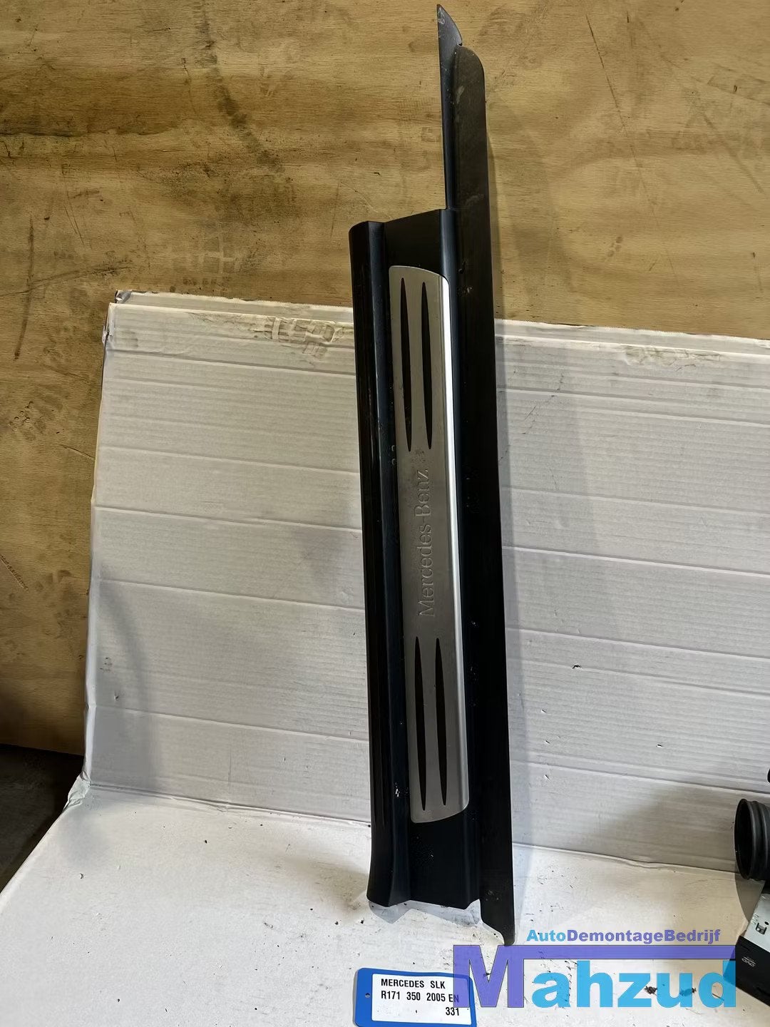MERCEDES SLK R171 links Dorpellijst instaplijst 2005-2011, Mercedes-Benz AG, Mercedes-Benz, Utilisé, Mercedesstrasse 120
70372  Stuttgart, DE