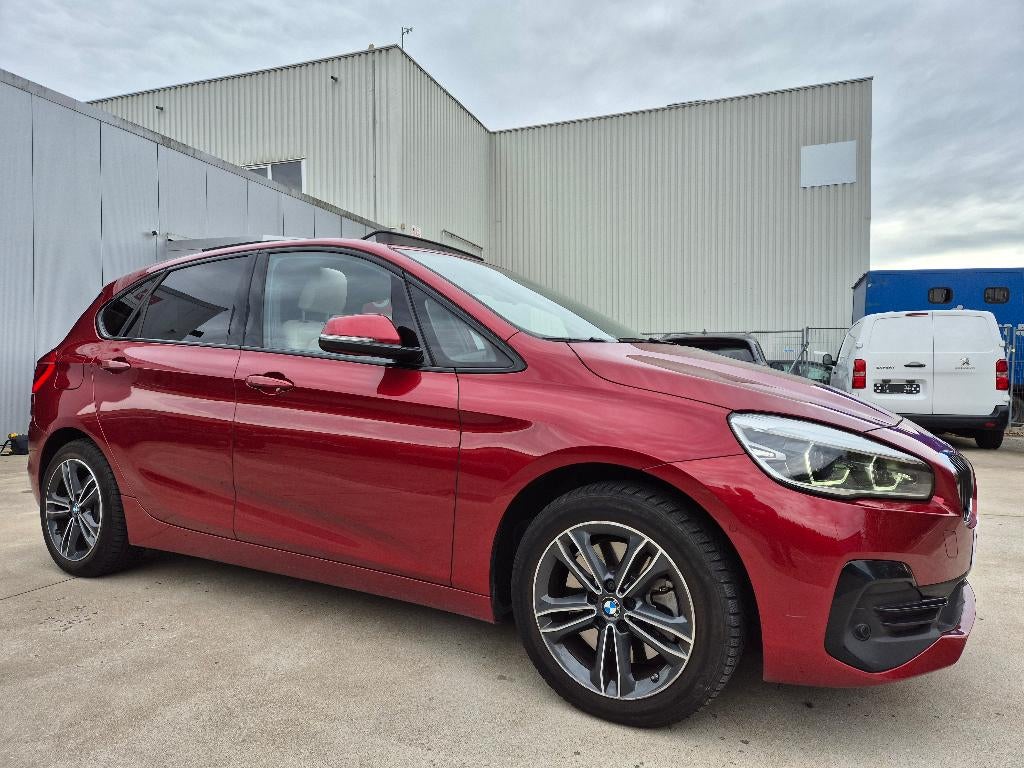 BMW 225 xeA SPORT LINE / PHEV HYBRID 34.829 KM !! FULL !!, Auto's, BMW, Automaat, Monovolume, Parkeerassistent, 41 g/km