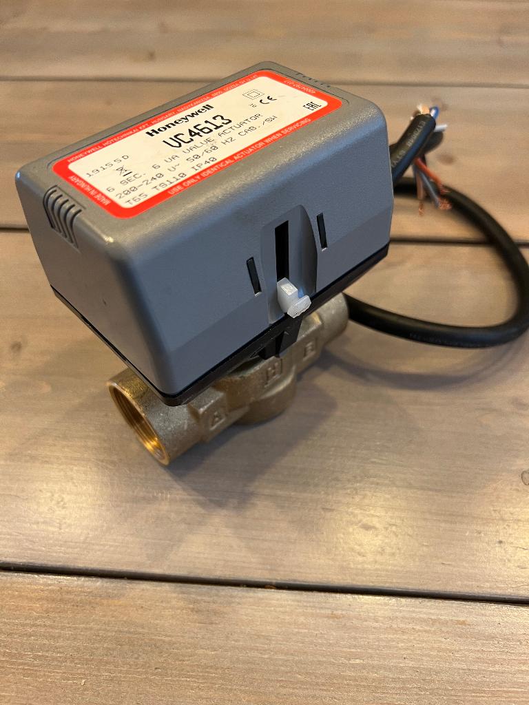 Vannes de zone2 voies Honeywell 230V avec contact auxiliaire, Enlèvement, Utilisé