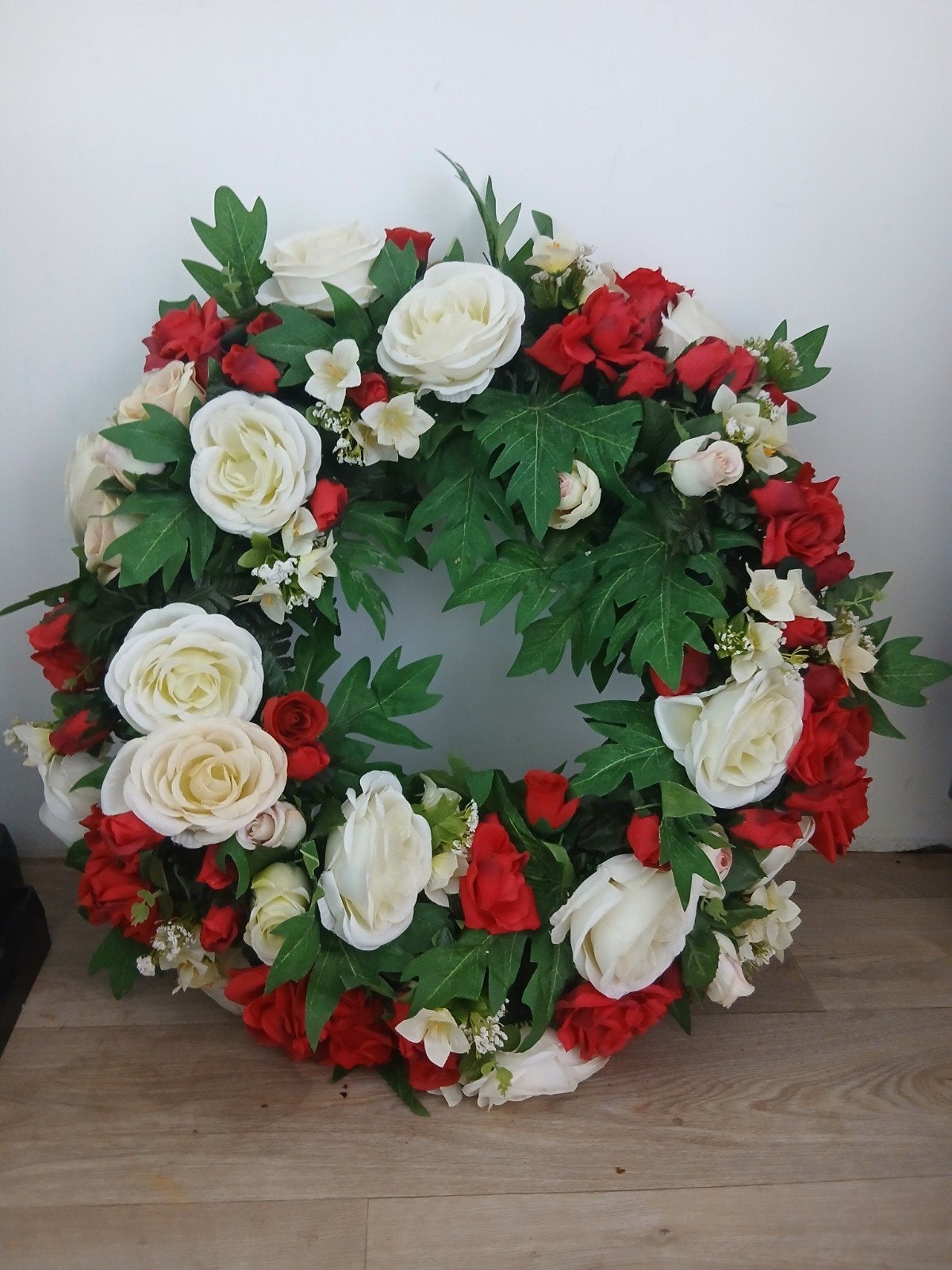 fleur pierre tombale, Enlèvement