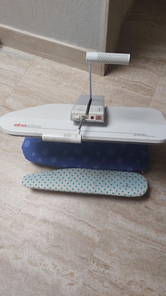 Elnapress 2000 strijkpers, Ophalen