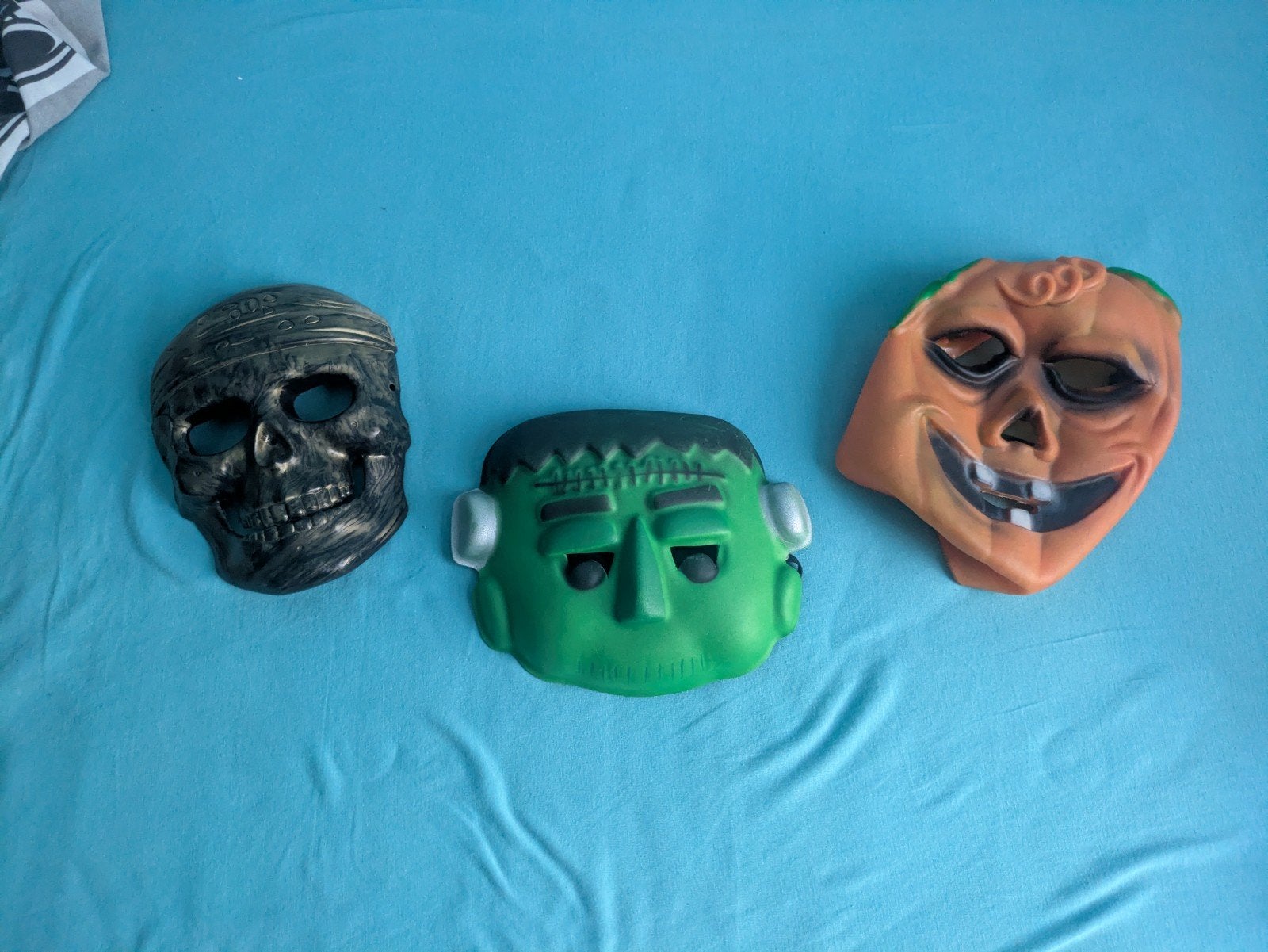 Halloween maskers, Verzamelen, Ophalen
