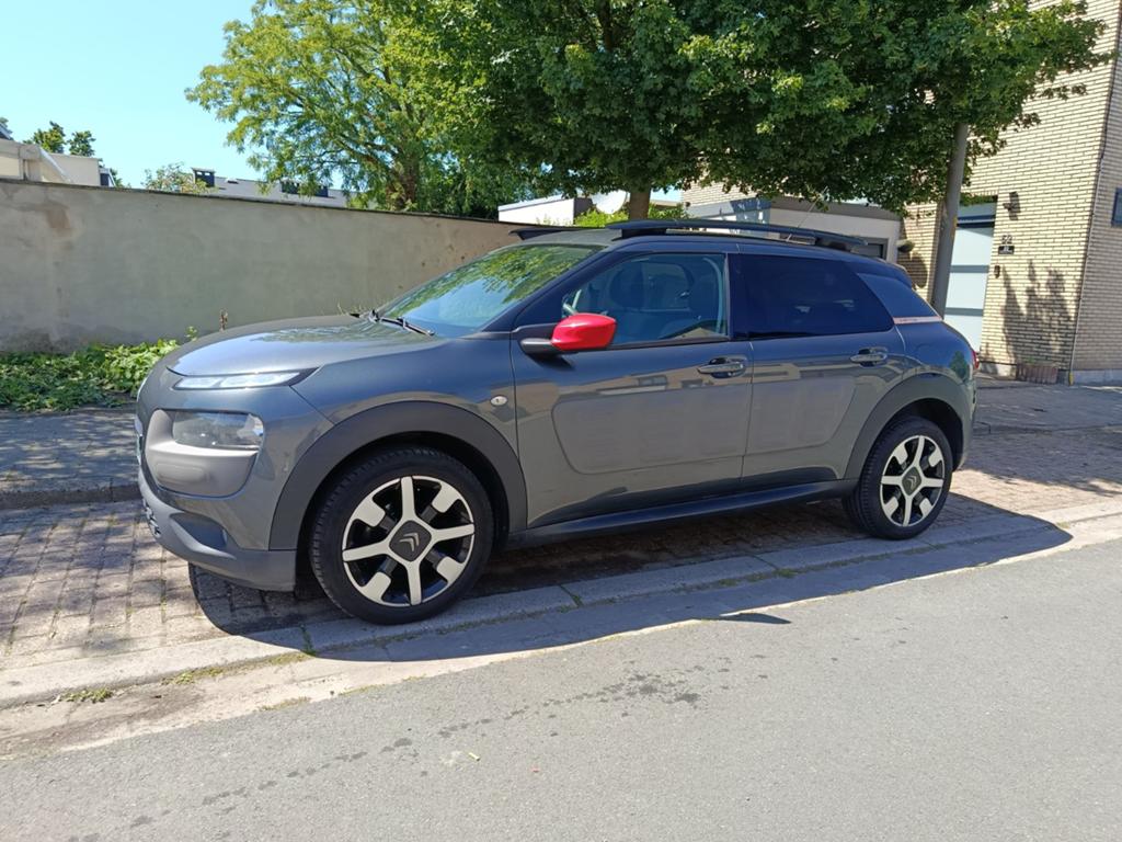 Citroen C4 Cactus 2015, Auto's, Voorwielaandrijving, Euro 5, Stof, Zwart