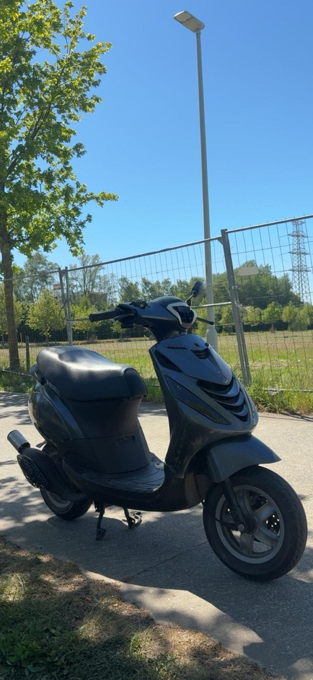 Piaggio zip 50cc (m2458355840) — Scooters | Piaggio — 2dehands
