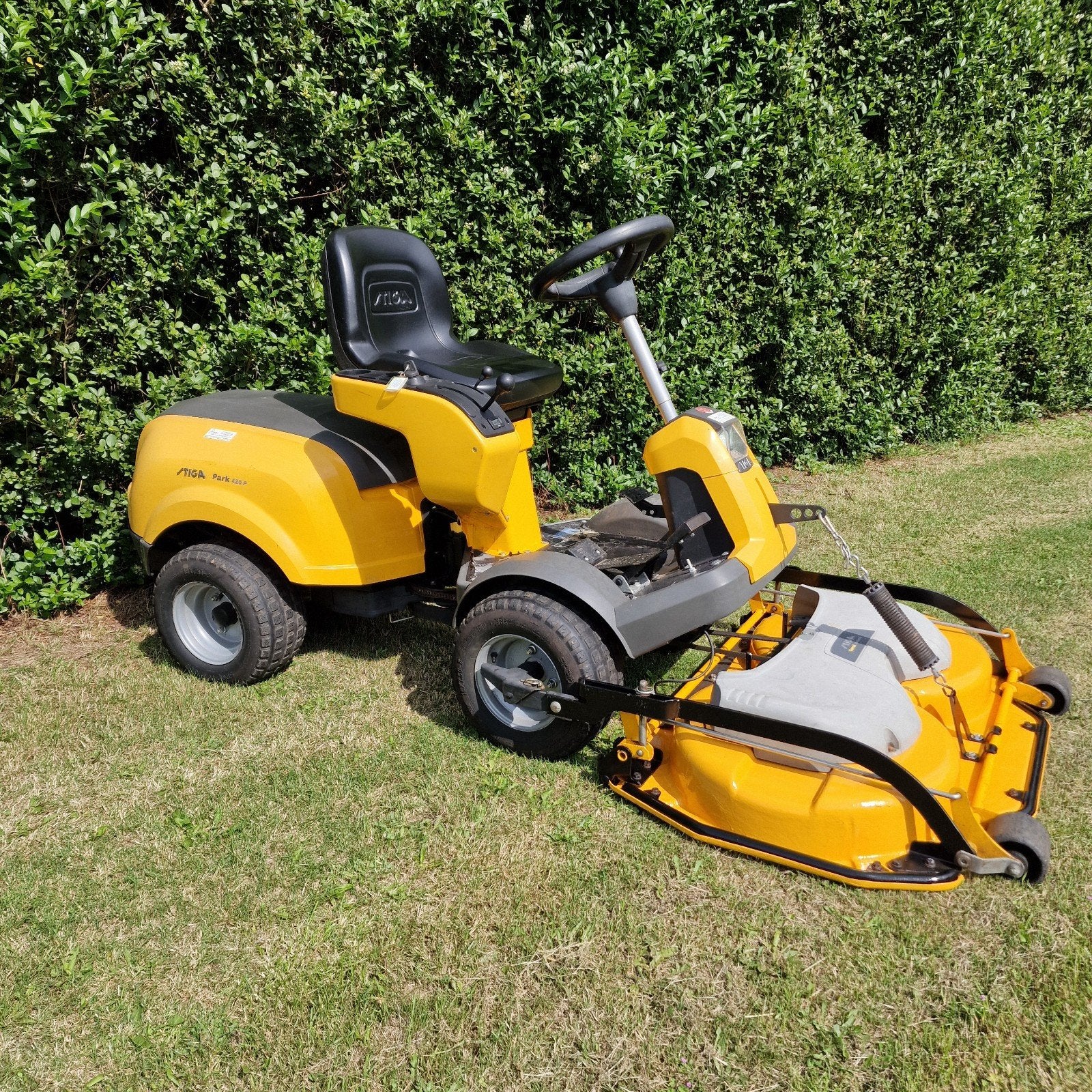 Ruim 20 gebruikte zitmaaiers, frontmaaiers, mulch v.a. €650, Tuin en Terras, Ophalen, Zo goed als nieuw, Opvangbak, Castelgarden/Stiga