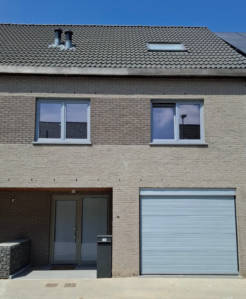 Moderne rijwoning, 2slk, zolderkamer, garage, tuin en terras, 103 kWh/m²/jaar, Provincie Oost-Vlaanderen, Direct bij eigenaar