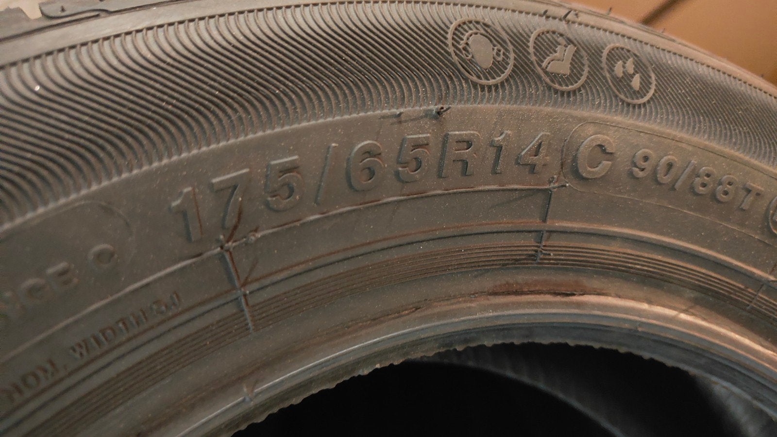 175/65 r14c 175 65 r14 c, Autos : Divers, Pièces de sport automobile, Enlèvement