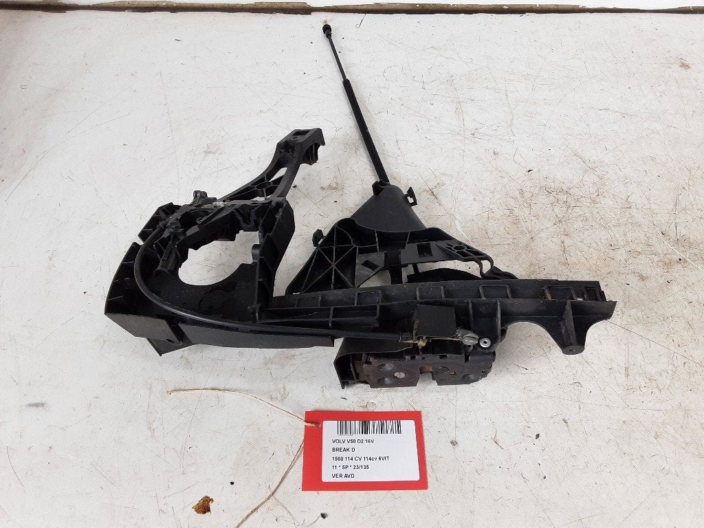SERRURE DE PORTE AVANT DROITE Volvo V50 (MW) (30799302), Mevr. I. Hauben, Avant, Rue de l'Espoir 34 34
4030  GRIVEGNÉE, BE, Info@Collignon.be
