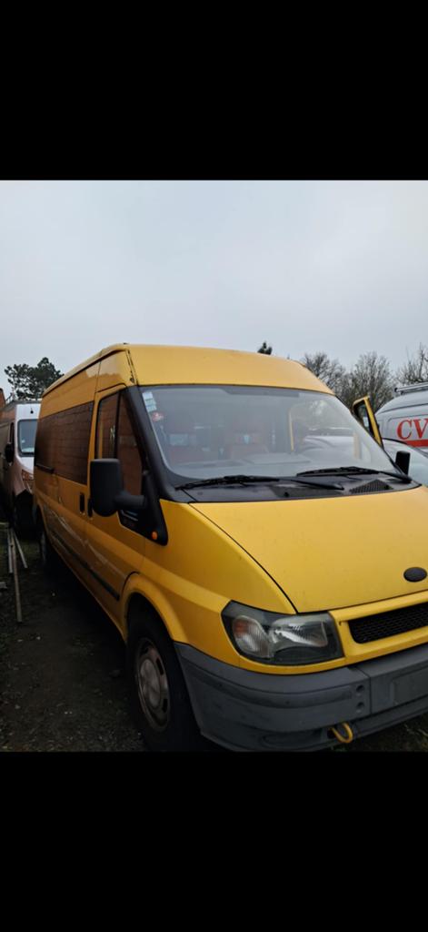 Ford transit 2.4 diesel omgebouwd tot camper, Automaat, Achterwielaandrijving, Geel, Diesel