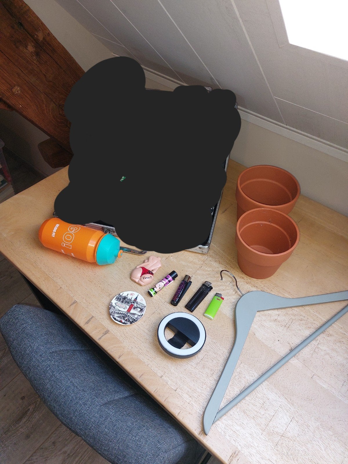 Tout à donner (briquets, pots plantes, ...), Enlèvement, Utilisé