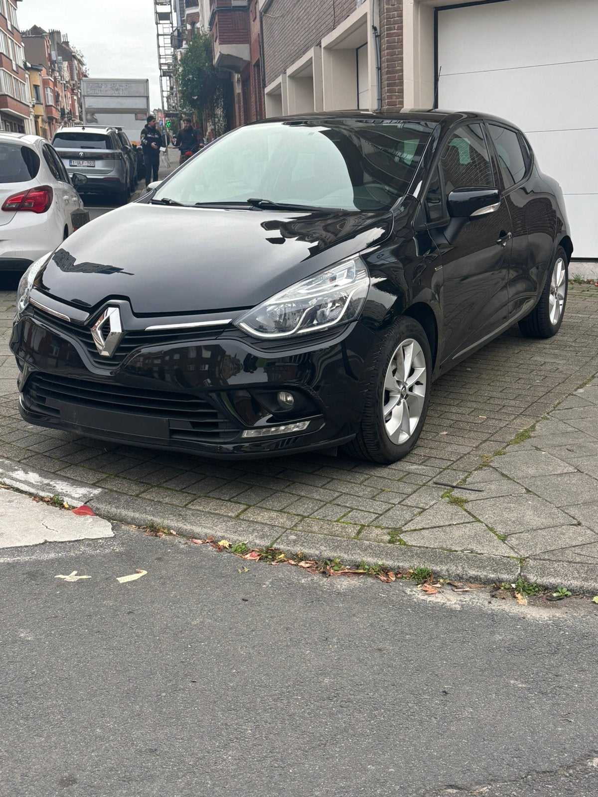 Renault clio, Autos, Achat, Carnet d'entretien, 5 portes, 5 places