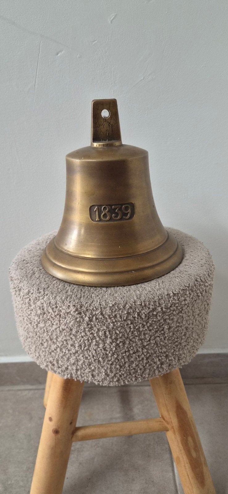 bronzen scheepsbel (of luidklok, Enlèvement ou Envoi