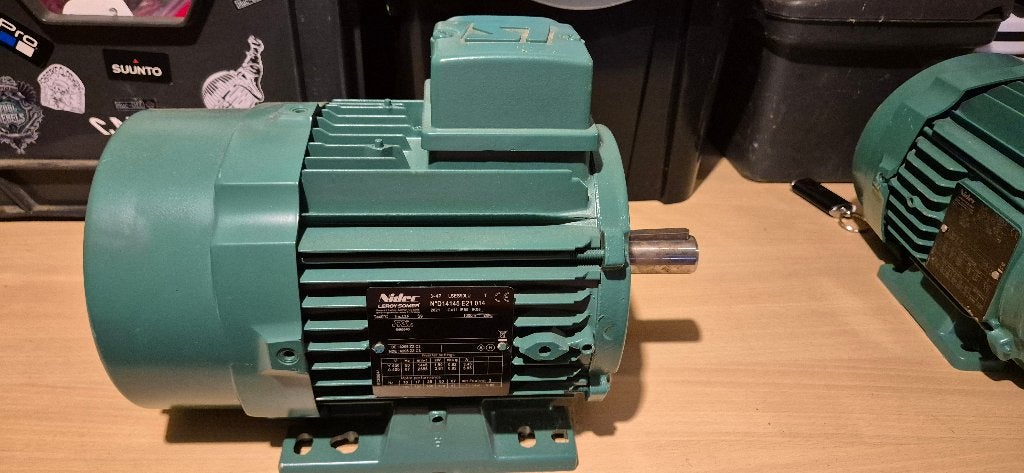 Moteur électrique Nidec Leroy-Somer LSES90LU, Bricolage & Construction, Enlèvement, Neuf, Moteur électrique, 1400 à 1800 tpm