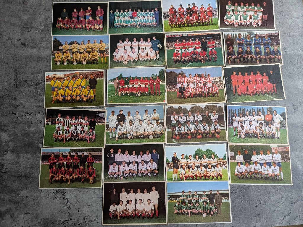 CARTES POSTALES ÉQUIPES DE FOOT ÉQUIPE DES ANNÉES 70 22X, Envoi