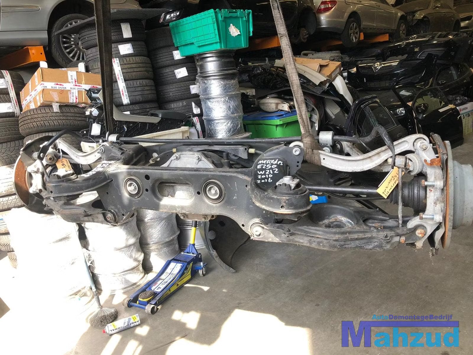 Mercedes E klasse W212 compleet achteras 2123509108 2129108, Mercedes-Benz AG, Mercedes-Benz, Utilisé, Mercedesstrasse 120
70372  Stuttgart, DE