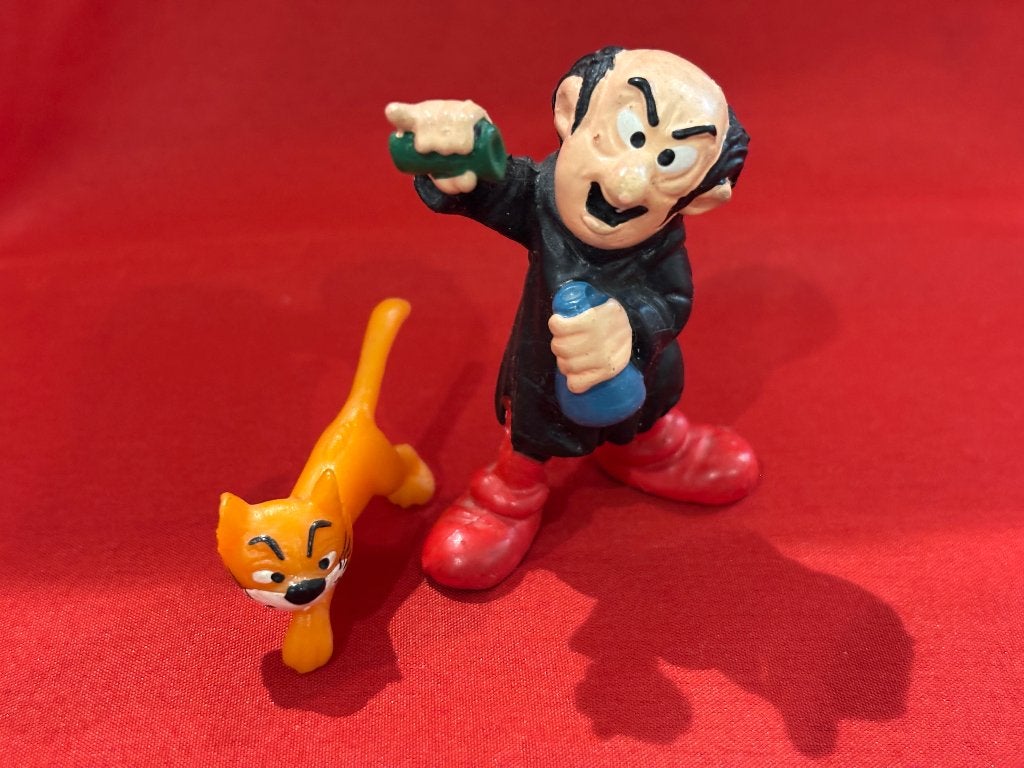 Gargamel 5,5 cm en kat Azrael 2 cm, Schleich 1978 Peyo smurf, Verzamelen, Smurfen, Ophalen of Verzenden, Zo goed als nieuw, Gargamel