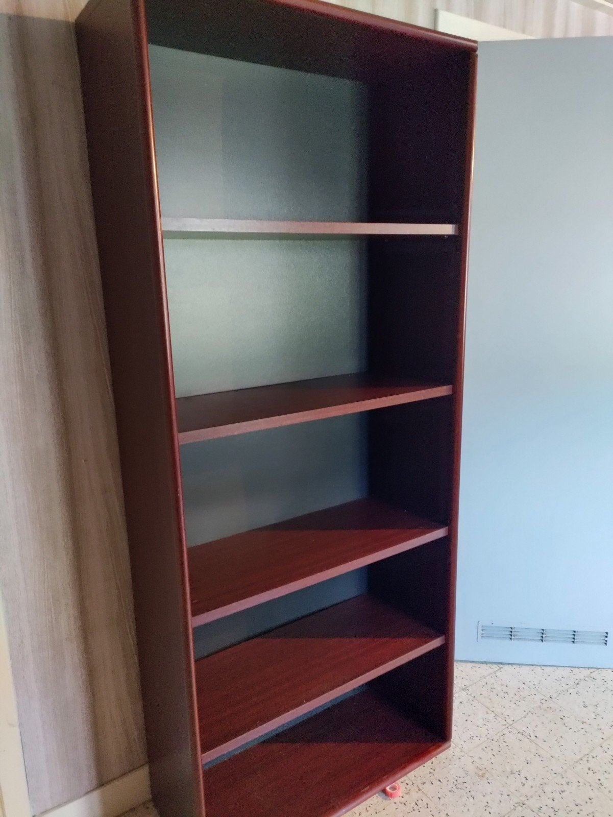 Zware houten boekenkast bordeaux, Ophalen, Met plank(en), 50 tot 100 cm, 150 tot 200 cm