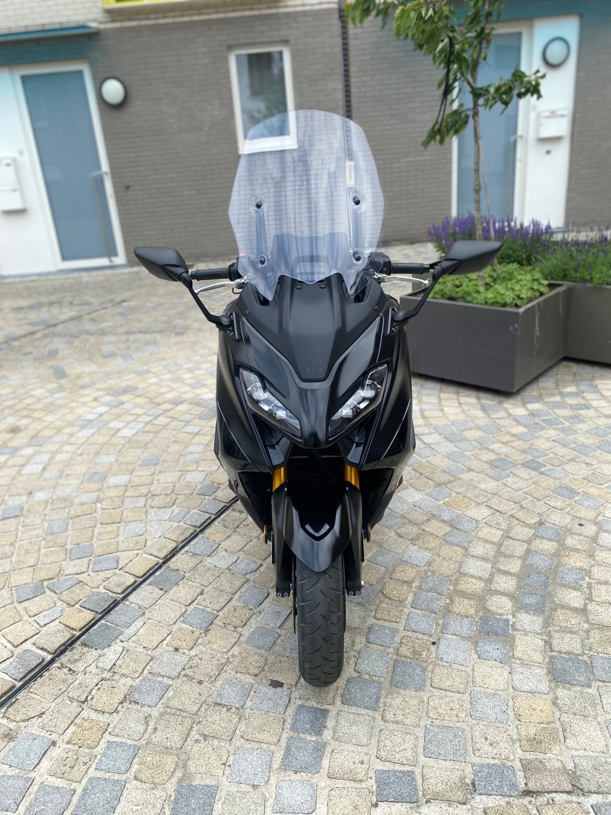 Tmax 560 Techmax Triple Black 2023 6000km akrapovic, Particulier