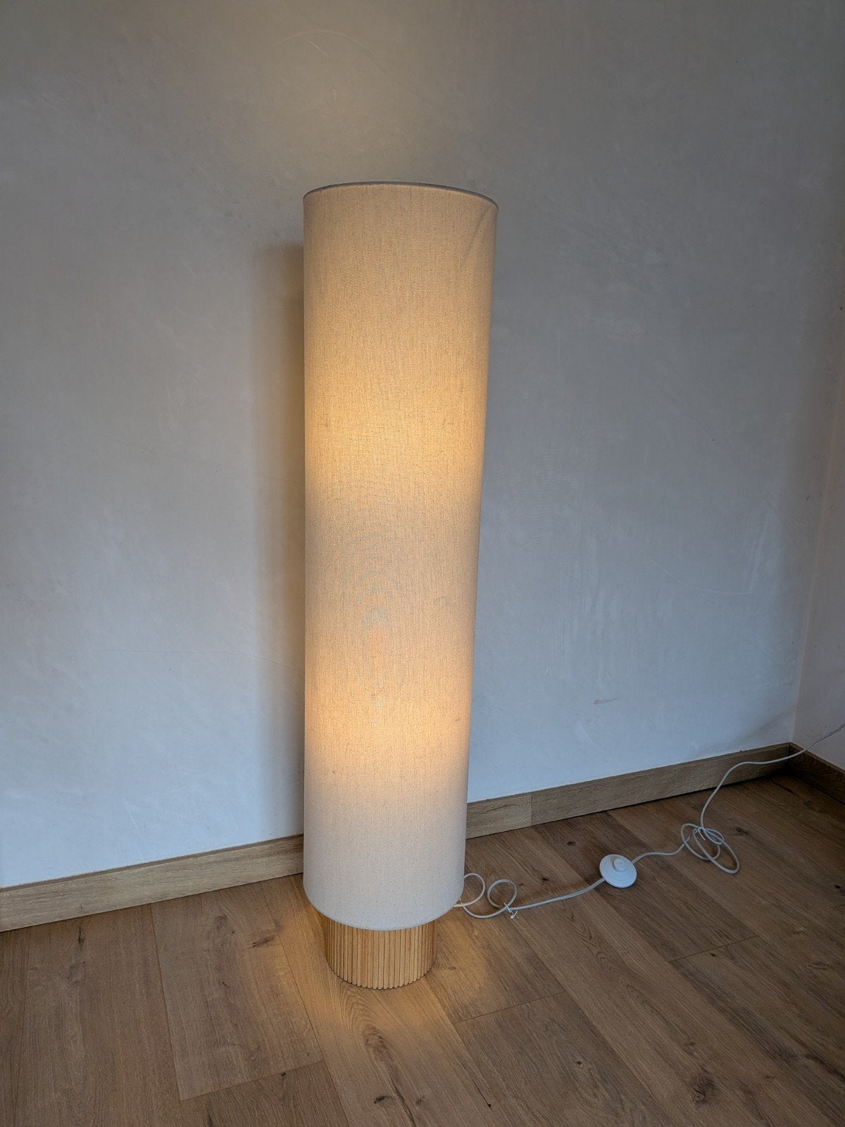 La Redoute design vloerlamp - zeldzaam, Huis en Inrichting, Ophalen, 100 tot 150 cm, Hout, Scandinavisch