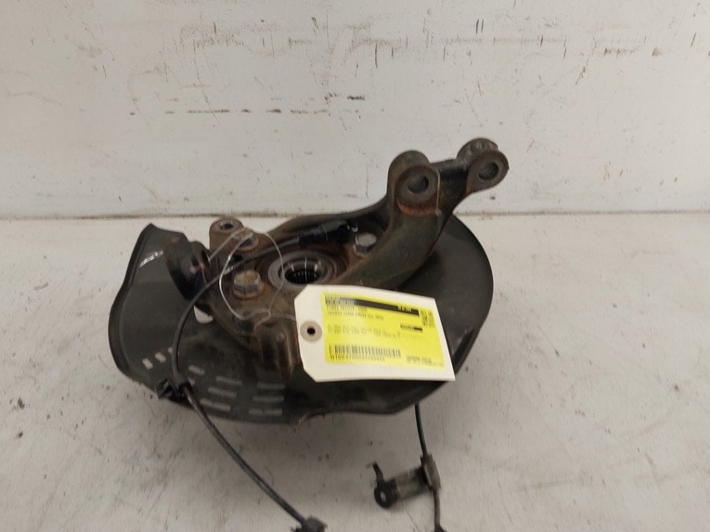 FUSEE RECHTS VOOR Yaris Cross (PB1 / PJ1) (|4321102410|), Gebruikt, Kundenbetreuung@toyota.de, Toyota, Toyota-Allee 2
50858  Köln, DE