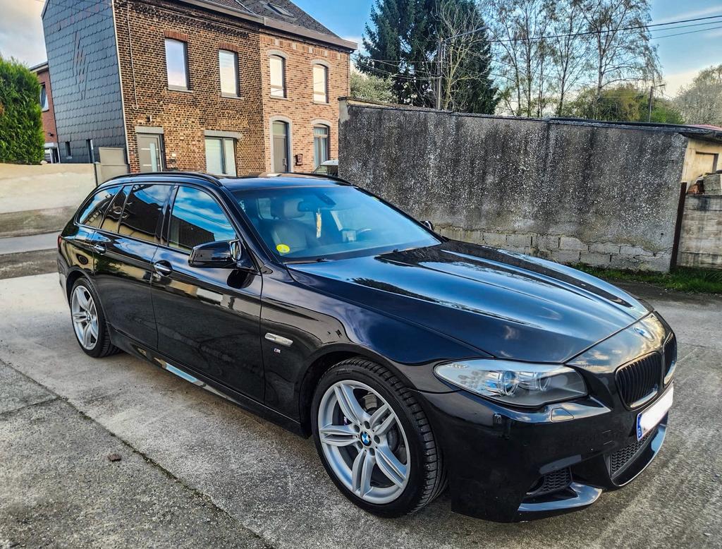 BMW 520d pack-m stationwagen, Auto's, Automaat, Euro 5, Zwart, Zwart