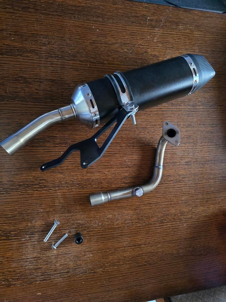 Fast Sports Exhaust QeXtreme Akrapovic | gy6 China Scooter, Enlèvement