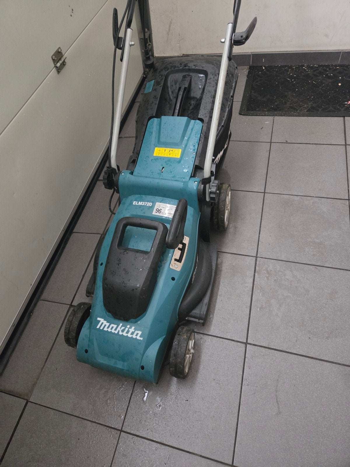 electrische grasmaaier, Ophalen