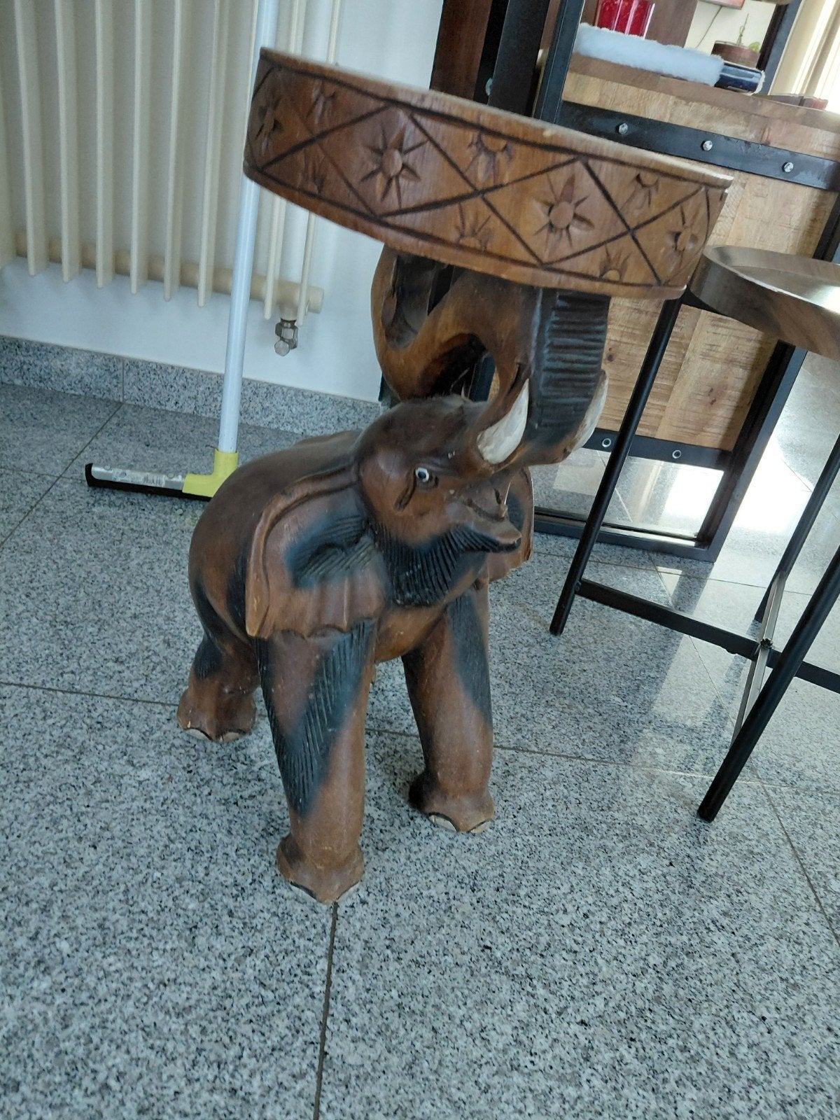 posture tabouret éléphant, Maison & Meubles, Enlèvement