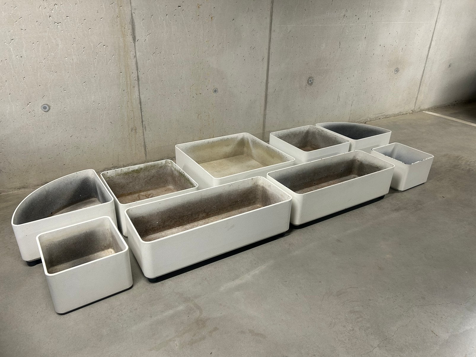 Witte bloembakken van mooi stevig materiaal, Ophalen, Zo goed als nieuw