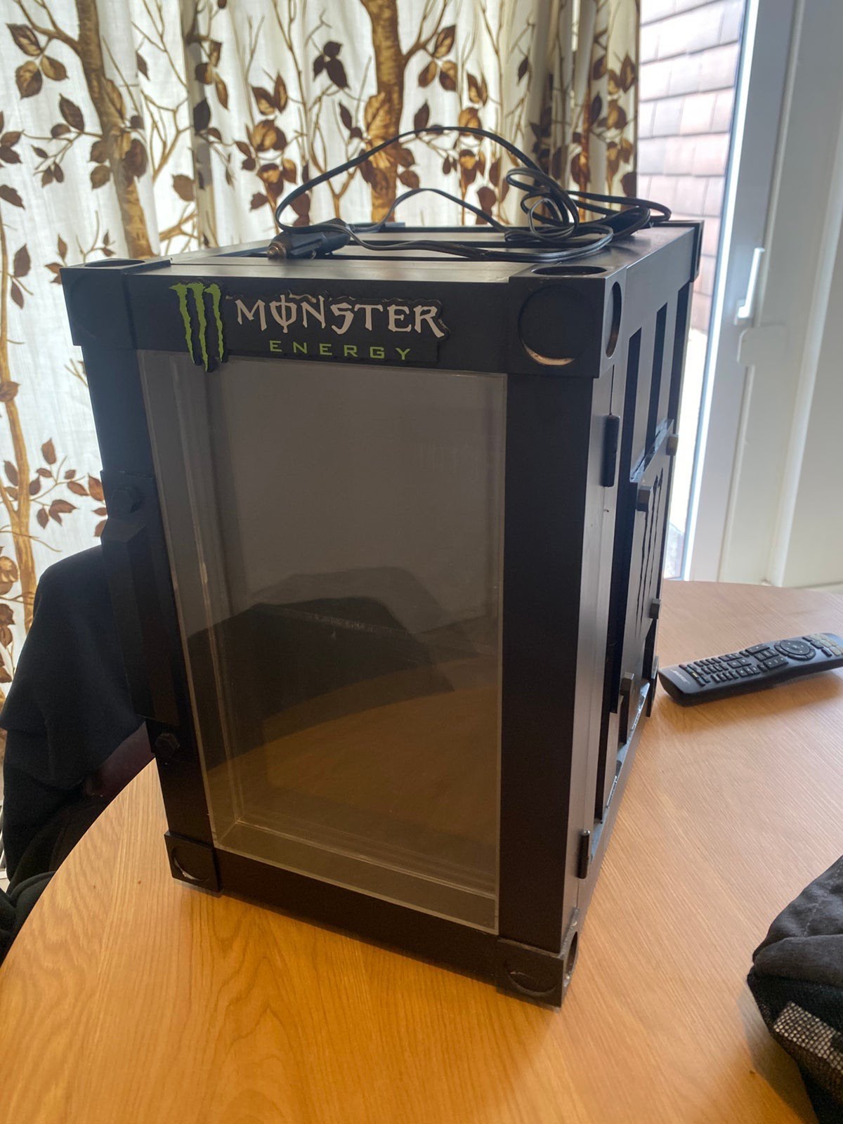 Originele Monster Energy Frigo – 12V – Werkt Perfect, Ophalen, Zo goed als nieuw