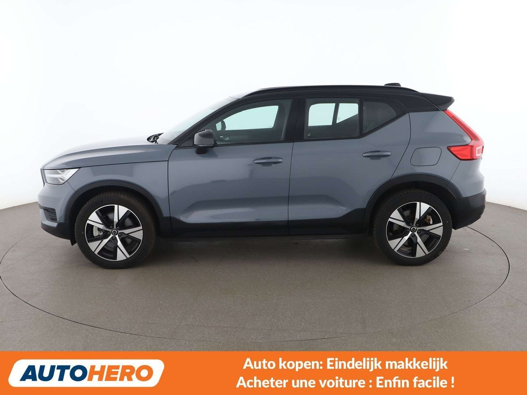 Volvo XC40 Recharge 170 kW Plus 2WD (bj 2022, automaat), Auto's, Stof, Gebruikt, Zwart, 170 kW