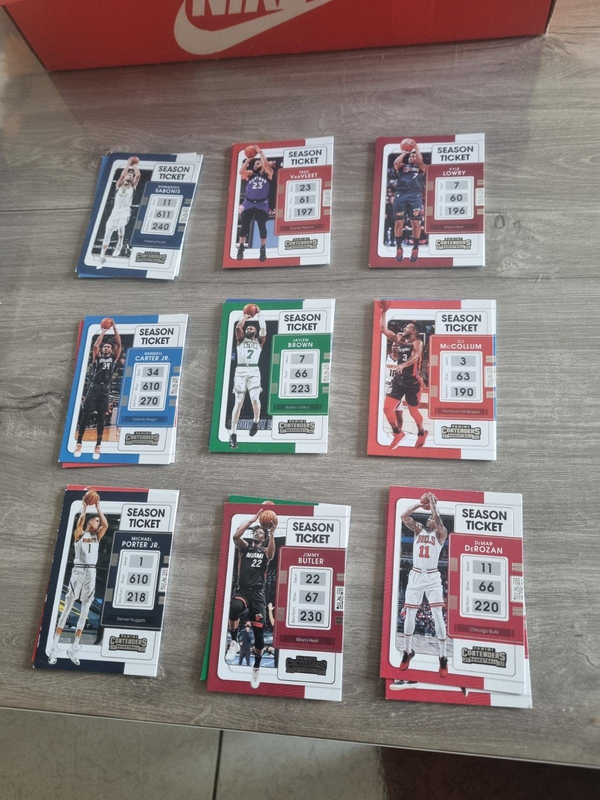 Les prétendants à Panini 21-22, Enlèvement ou Envoi, Utilisé, Plusieurs images