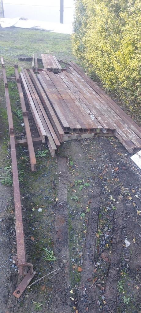 Poutrel heb80 ipe100 en ipe120 balken, Ophalen