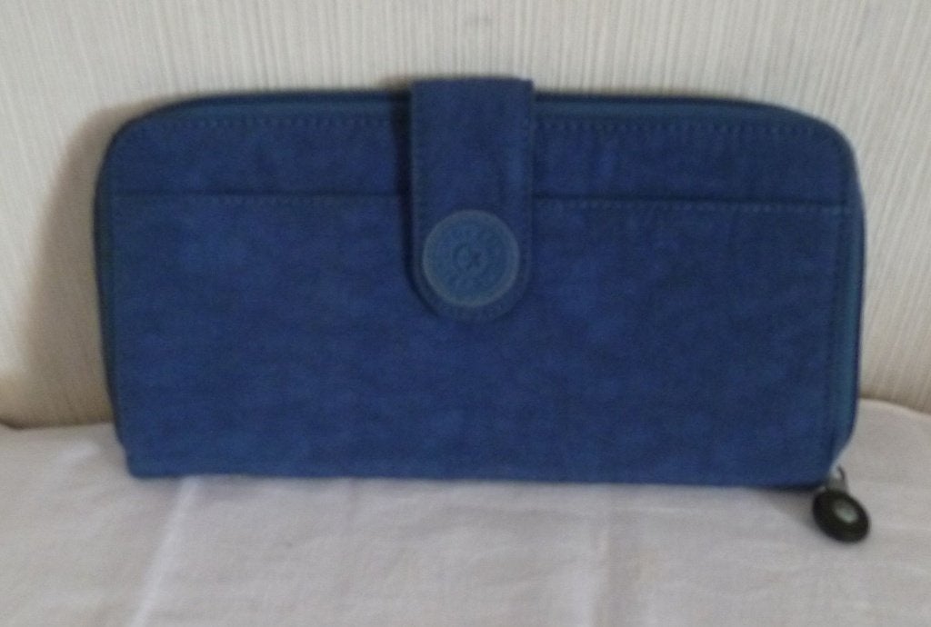 Kipling grand porte documents portefeuille porte-monnaie, Bijoux, Sacs & Beauté, Porte-monnaie & Portefeuilles, Autres marques