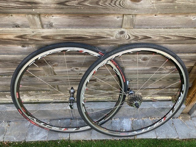 Race wielen 28 inch, Fietsen en Brommers, Fietsonderdelen, Ophalen, Zo goed als nieuw, Racefiets, Wiel
