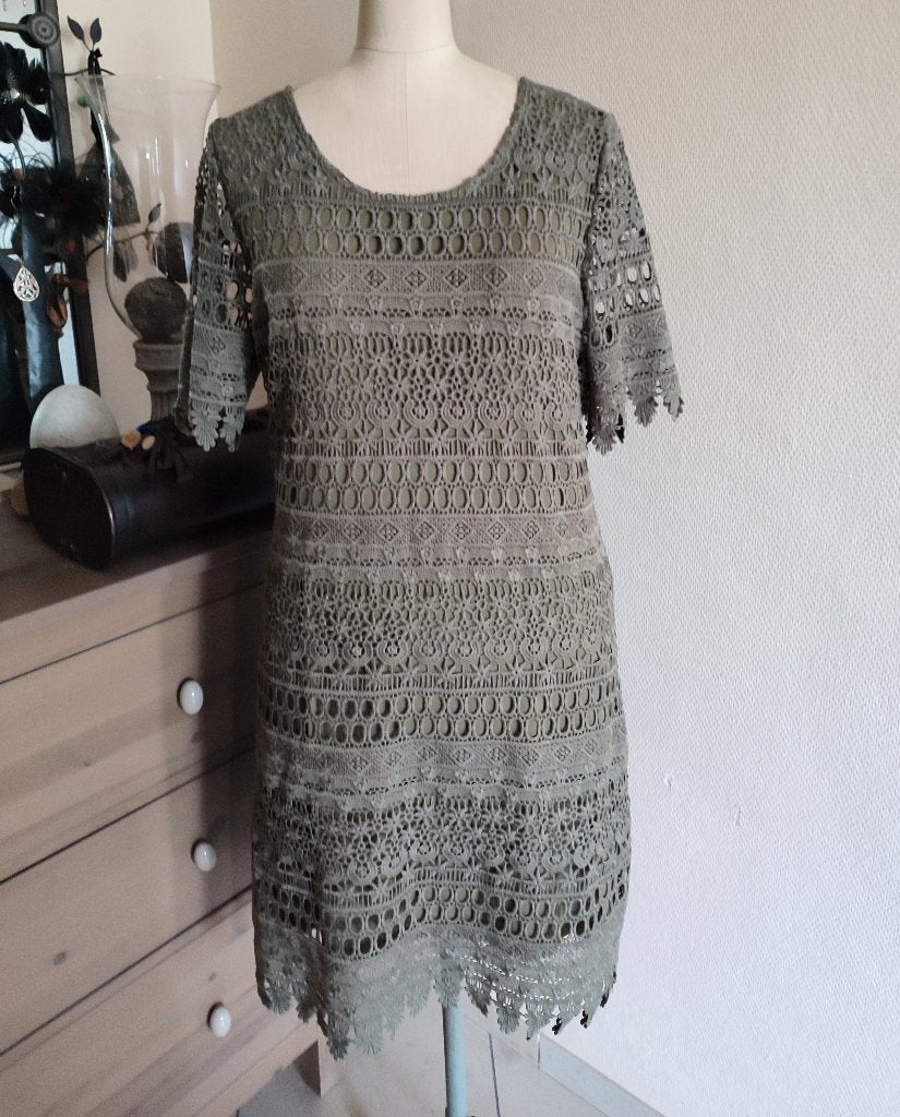 Jurk Lola Liza, gevoerd. Maat 46, Kleding | Dames, Jurken, Gedragen, Maat 46/48 (XL) of groter, Groen, Ophalen of Verzenden