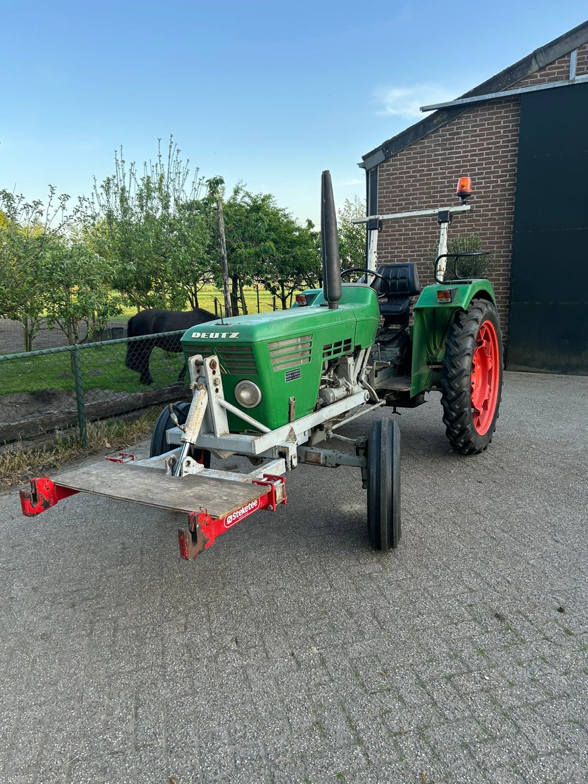 Deutz D4006, Zakelijke goederen, Ophalen
