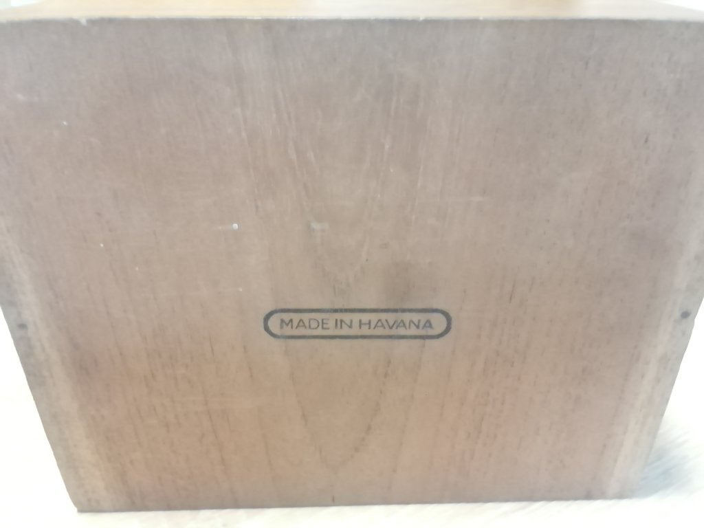 Miniatuur tabernakel /altaar in houten kastje, Ophalen