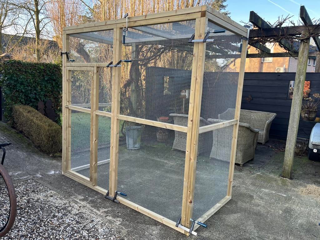 Geimpregneerd houten voliere, ook maatwerk!, Animaux & Accessoires, Oiseaux | Cages & Volières, Neuf, Volière, Bois, Enlèvement ou Envoi