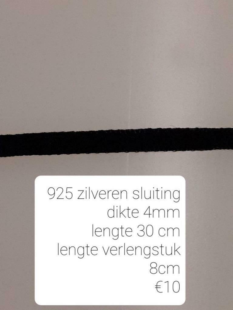 choker fluweel zwart met zilver, Handtassen en Accessoires, Kettingen, Ophalen of Verzenden, Nieuw, Zwart, Zilver