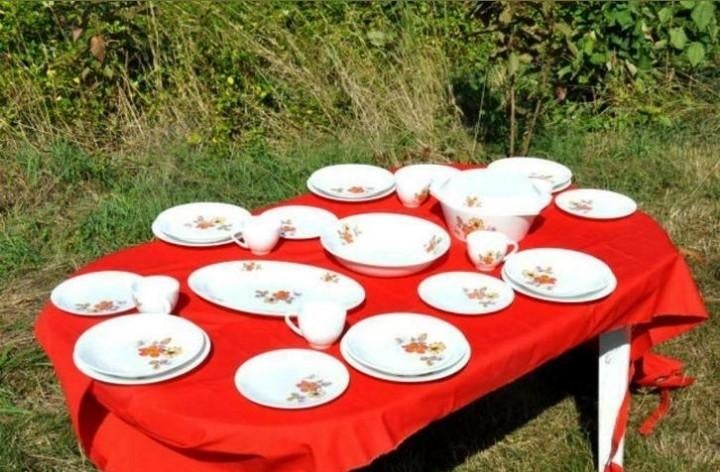 § service de table arcopal avec plat de cuisson 28 pieces, Enlèvement ou Envoi, Comme neuf, Autres matériaux, Service complet