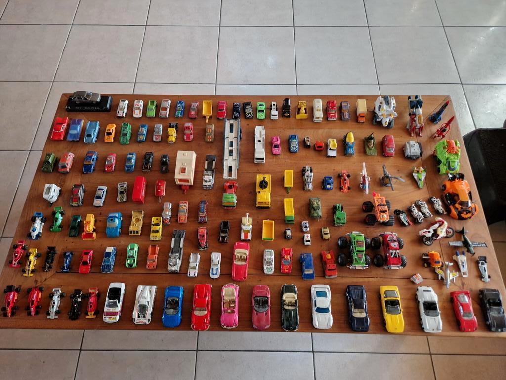 Oldtimers miniatures de plus de 100 pièces pour 30 euro, Enlèvement ou Envoi, Utilisé, Voiture