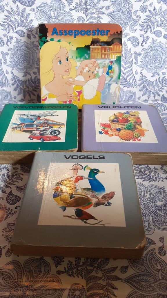 4 livres pour très jeune enfants ecriture néerlandais, Ophalen of Verzenden, Gelezen