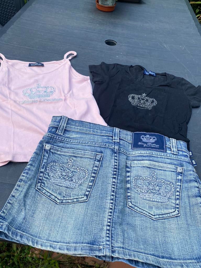 Victoria Beckham, 2 t-shirts en rokje, small, Kleding | Dames, Ophalen of Verzenden, Zo goed als nieuw