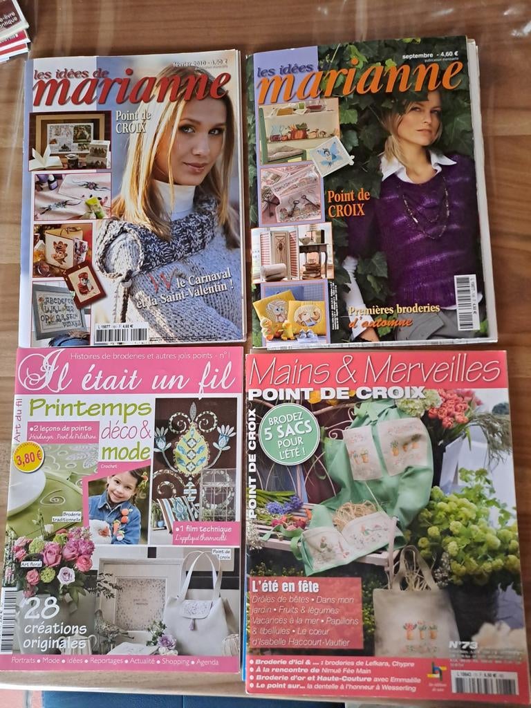 Magazines point de croix, Enlèvement, Comme neuf