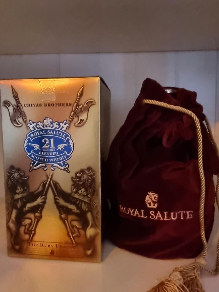 Chivas Brothers Royal Salute 21j The Ruby Flagon, Collections, Vins, Neuf, Autres régions, Enlèvement ou Envoi, Pleine