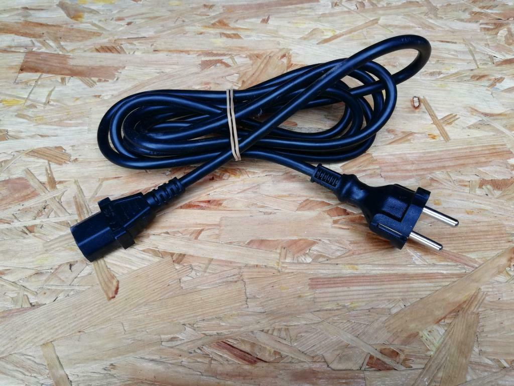 PC Power cable, Ophalen of Verzenden, Zo goed als nieuw, Minder dan 2 meter, Overige kabels