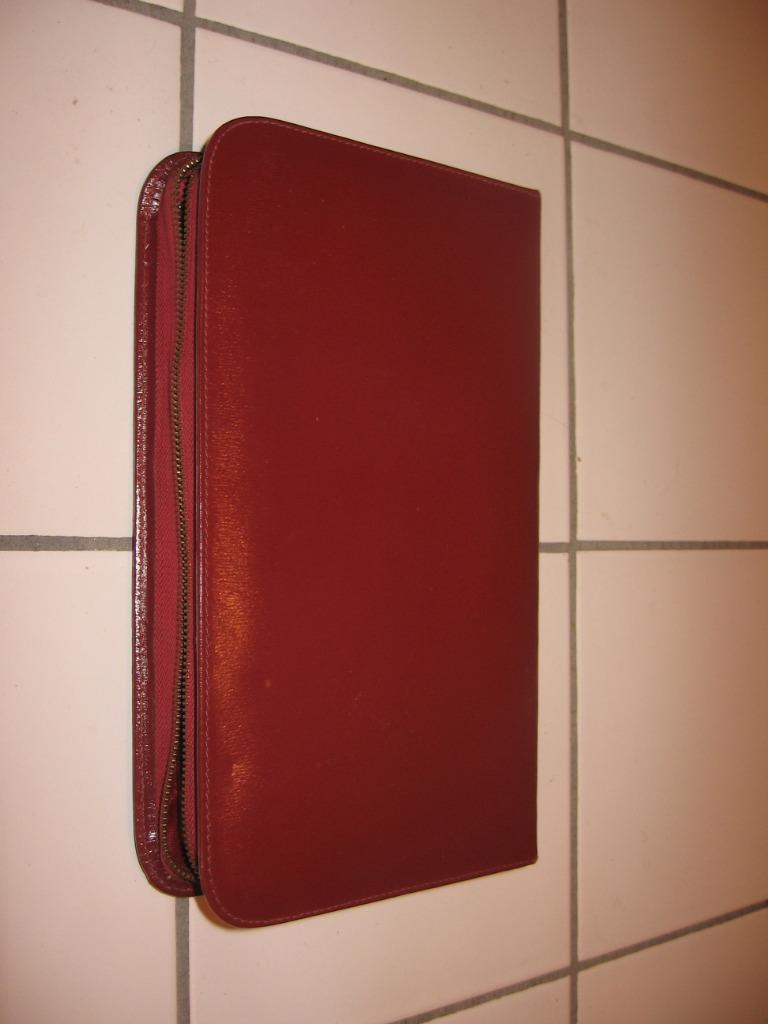 Trousse de toilette en cuir bordeaux, Enlèvement ou Envoi, Neuf