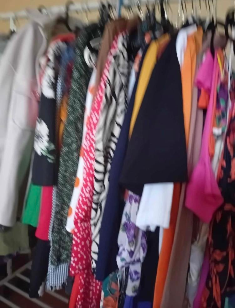 lot kleding en schoenen dames- heren en kinderkleding, Kleding | Heren, Ophalen