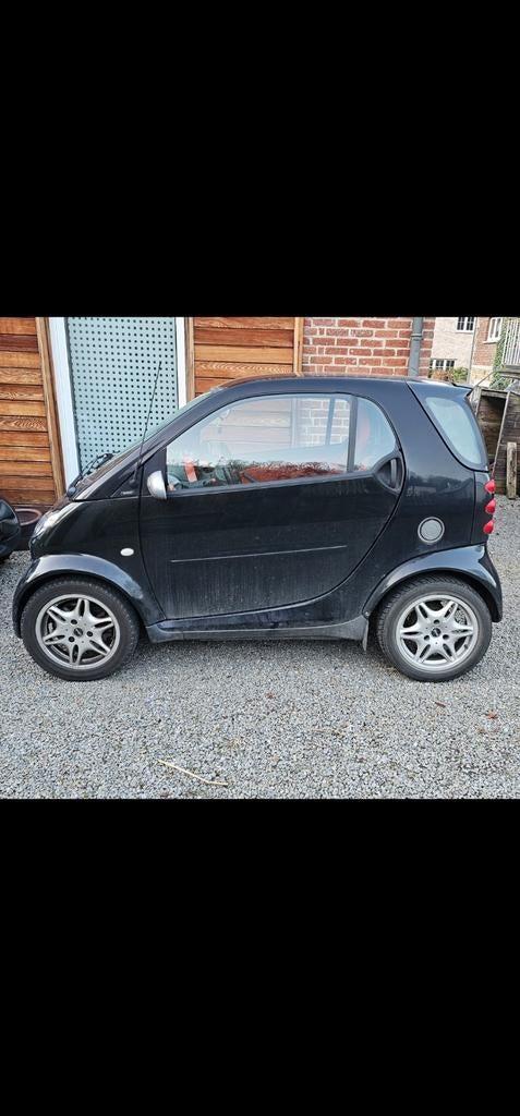 PHOTO DU MONDEL,PIÈCES 450,LA VOITURE N'EST PAS À VENDRE., Particulier, Achat